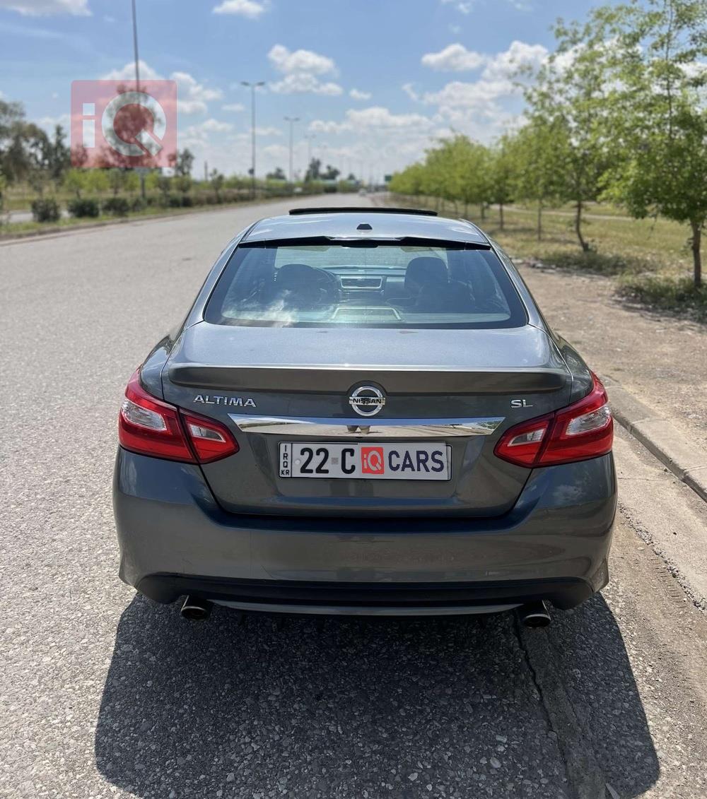 نيسان ألتيما